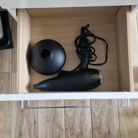 Avec Sa Salle De De Bain Privative *